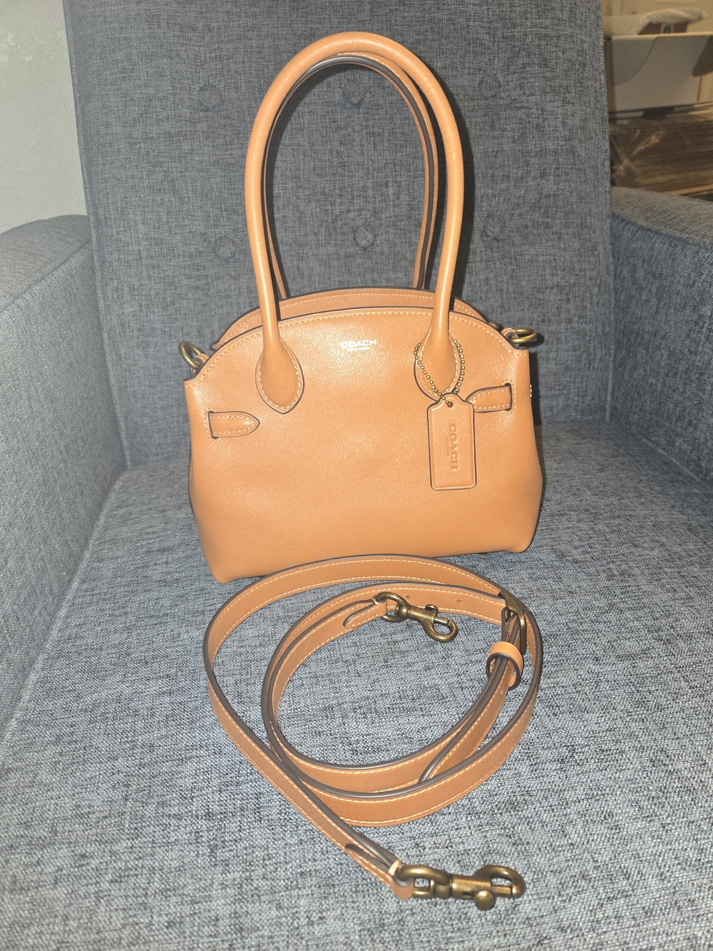 Coach Empire Carryall 21- Toffee